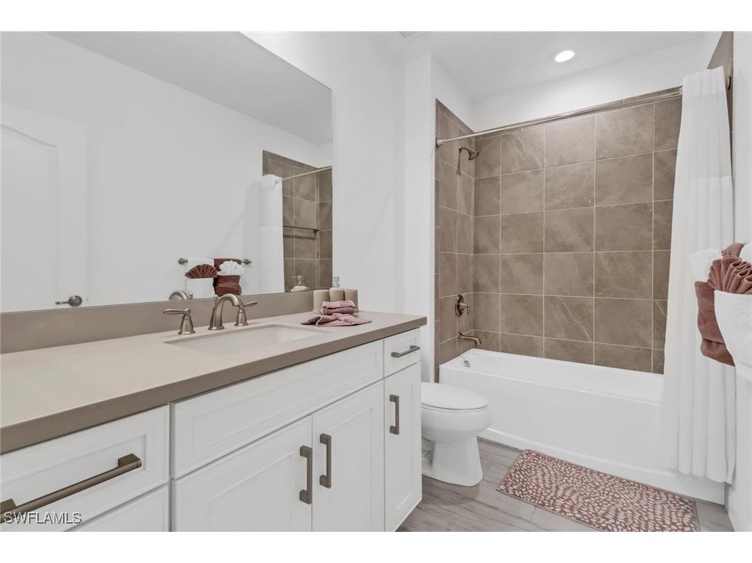 6953 Avalon Circle #1801 Naples FL 34112 224090182 image21