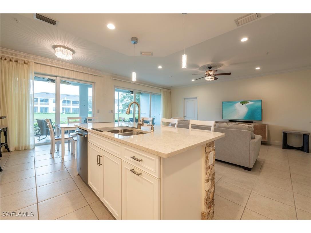 6954 Avalon Circle #702 Naples FL 34112 225064143 image17