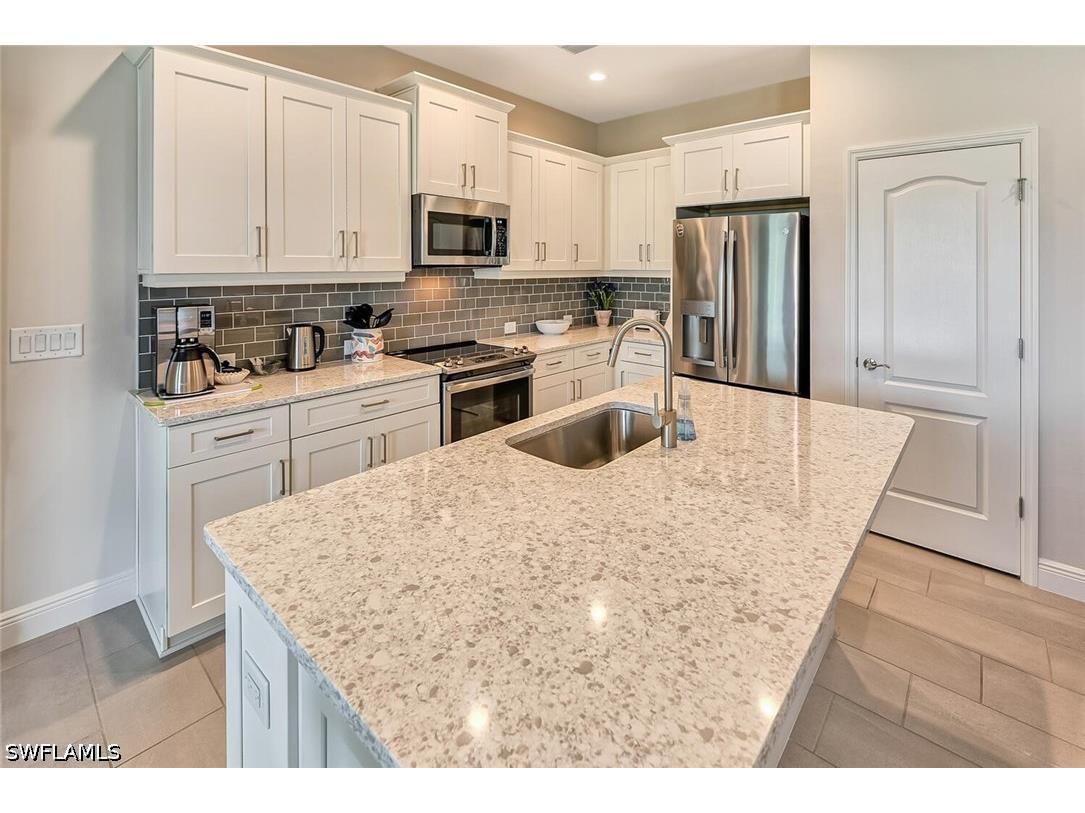 6954 Avalon Circle #707 Naples FL 34112 226014183 image5