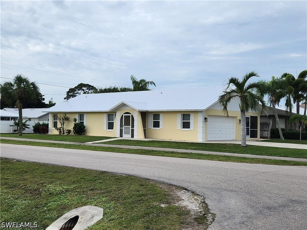 696 94th Avenue N Naples FL 34108 226025500 image1