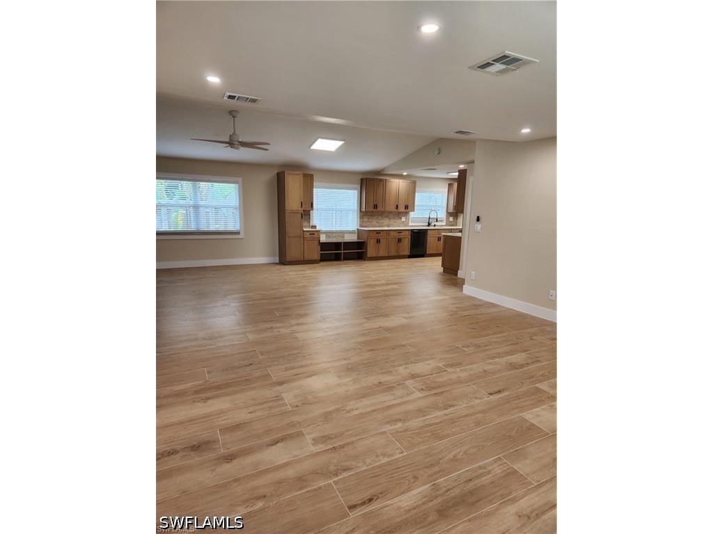 696 94th Avenue N Naples FL 34108 226025500 image4