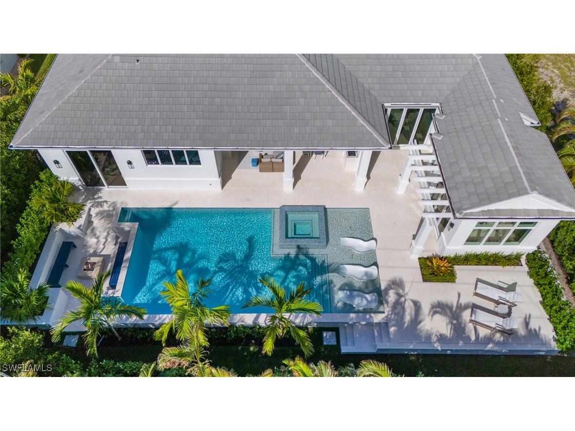 696 Fountainhead Lane Naples FL 34103 224101911 image1