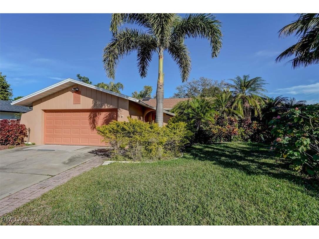 6962 Pickadilly Court Fort Myers FL 33919 225014001 image1