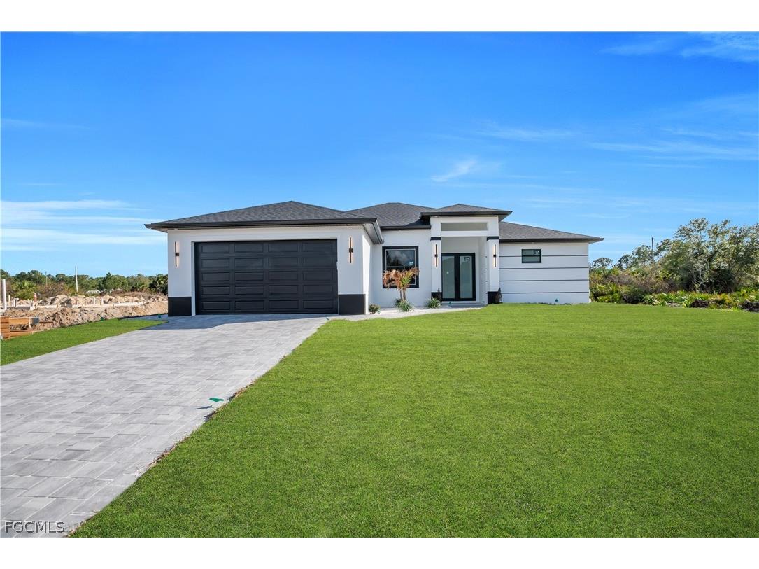 697 Whitmore Loop Lehigh Acres FL 33972 2026011350 image3