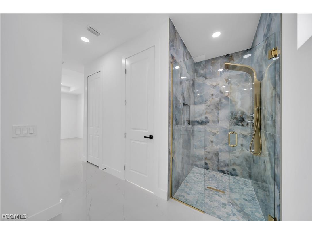 697 Whitmore Loop Lehigh Acres FL 33972 2026011350 image33