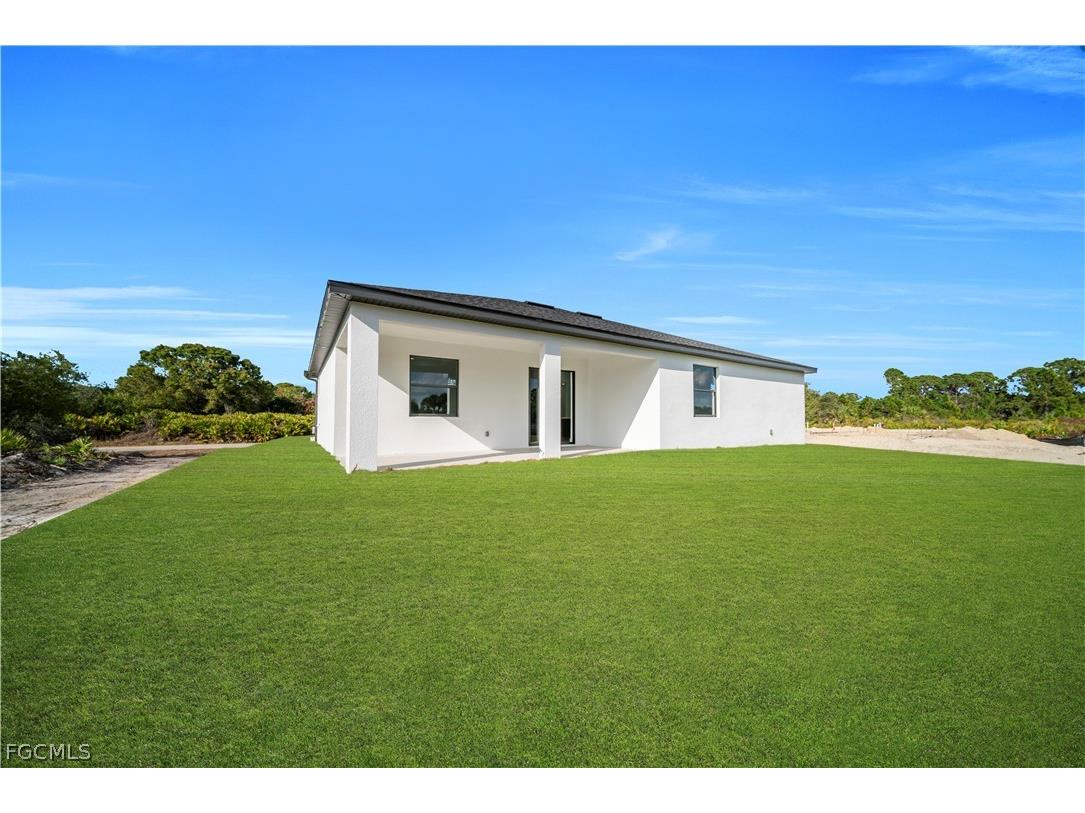697 Whitmore Loop Lehigh Acres FL 33972 2026011350 image35
