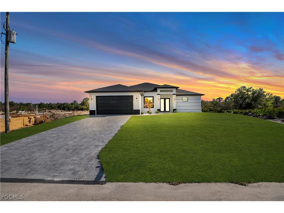 697 Whitmore Loop Lehigh Acres FL 33972 2026011350 image4