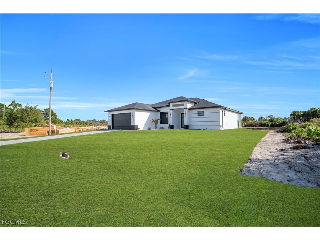 697 Whitmore Loop Lehigh Acres FL 33972 2026011350 image6