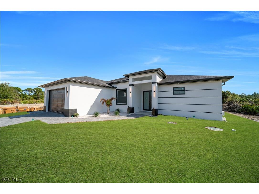 697 Whitmore Loop Lehigh Acres FL 33972 2026011350 image7