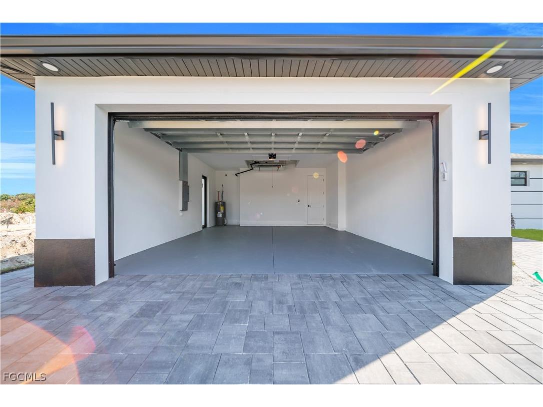 697 Whitmore Loop Lehigh Acres FL 33972 2026011350 image8