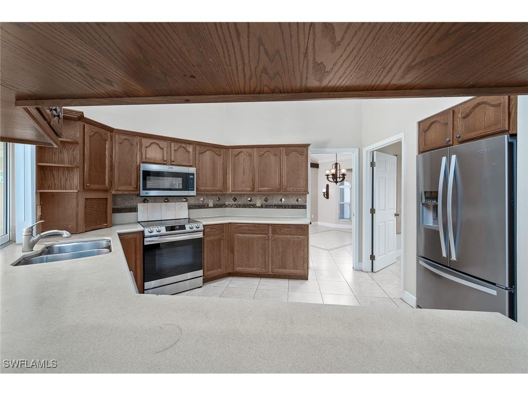 6975 Highland Park Circle Fort Myers FL 33966 224073037 image8