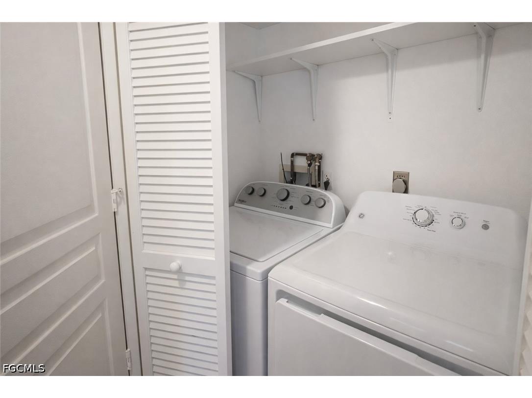 6979 Winkler Road #111 Fort Myers FL 33919 2026020776 image14