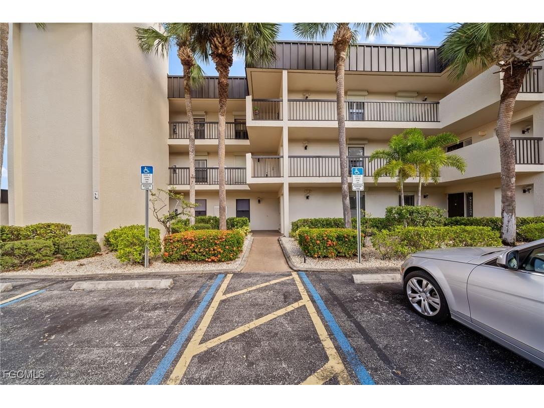 6979 Winkler Road #317 Fort Myers FL 33919 2025015289 image2