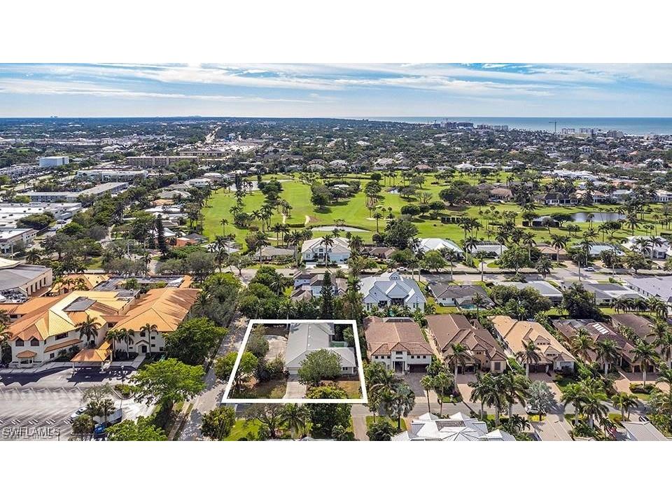 698 Fairway Terrace Naples FL 34103 225084910 image2