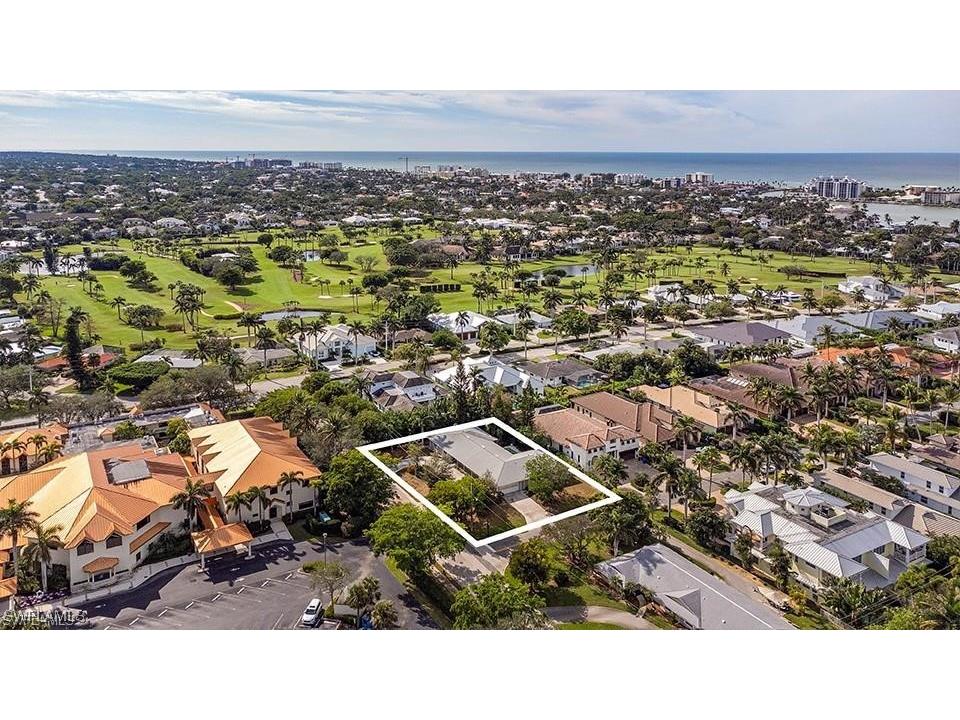 698 Fairway Terrace Naples FL 34103 225084910 image4