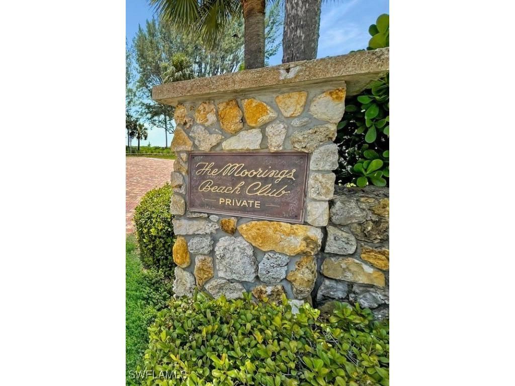 698 Fairway Terrace Naples FL 34103 225084910 image5