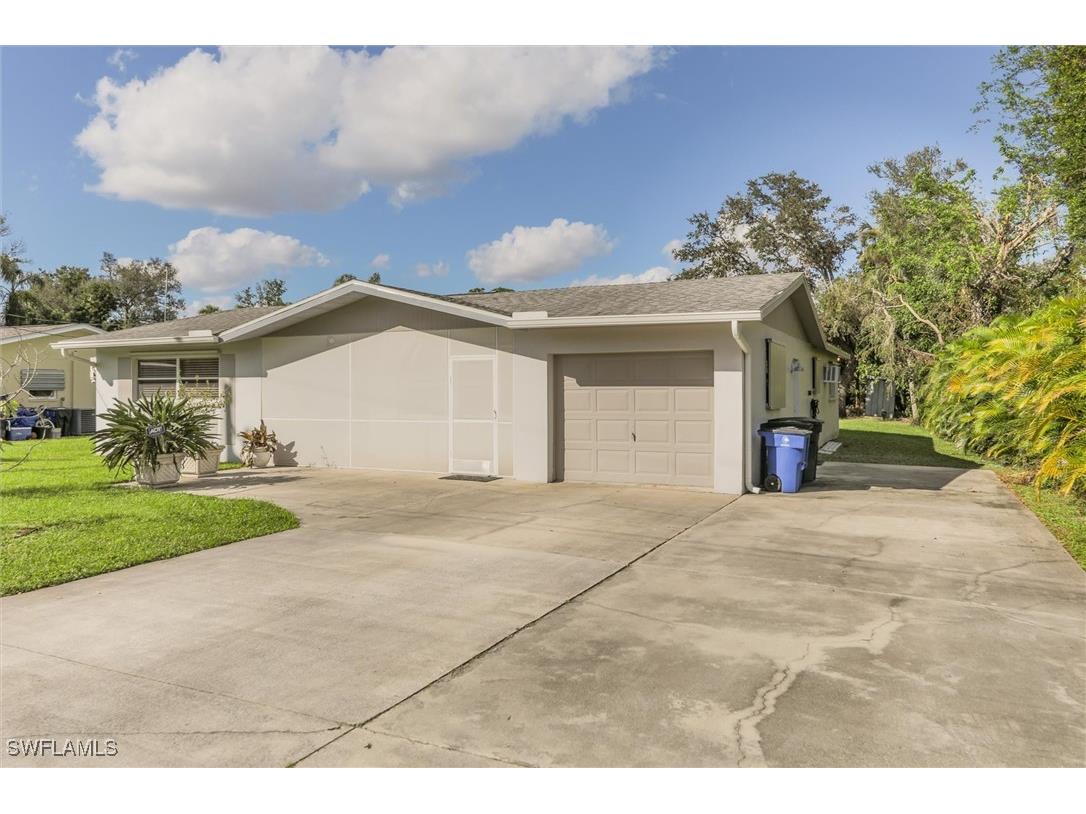 698 Muscogee Drive North Fort Myers FL 33903 224091959 image1