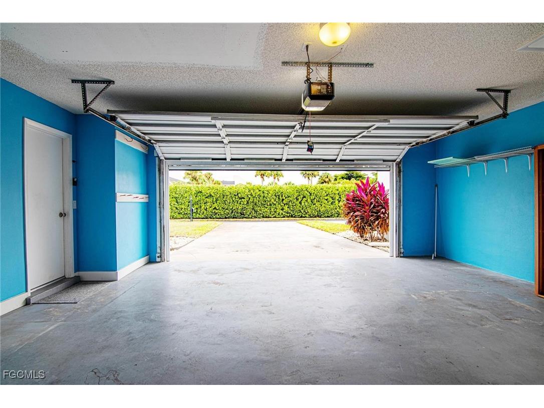 6984 Winkler Road Fort Myers FL 33919 2025011784 image29