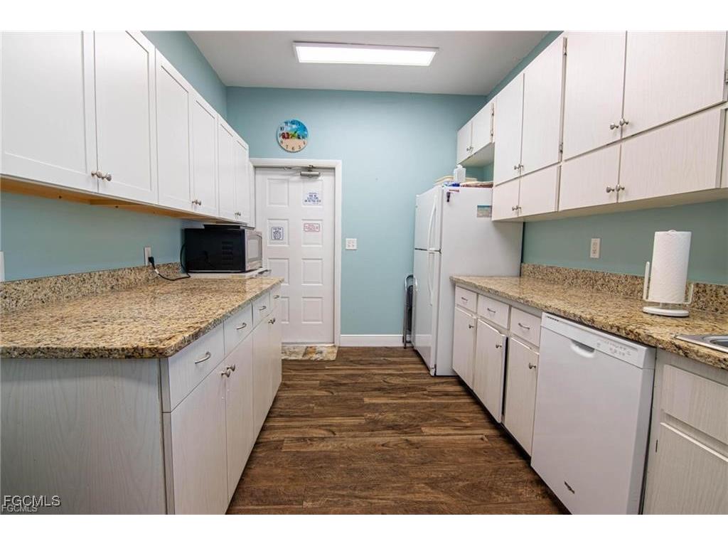 6984 Winkler Road Fort Myers FL 33919 2025011784 image37