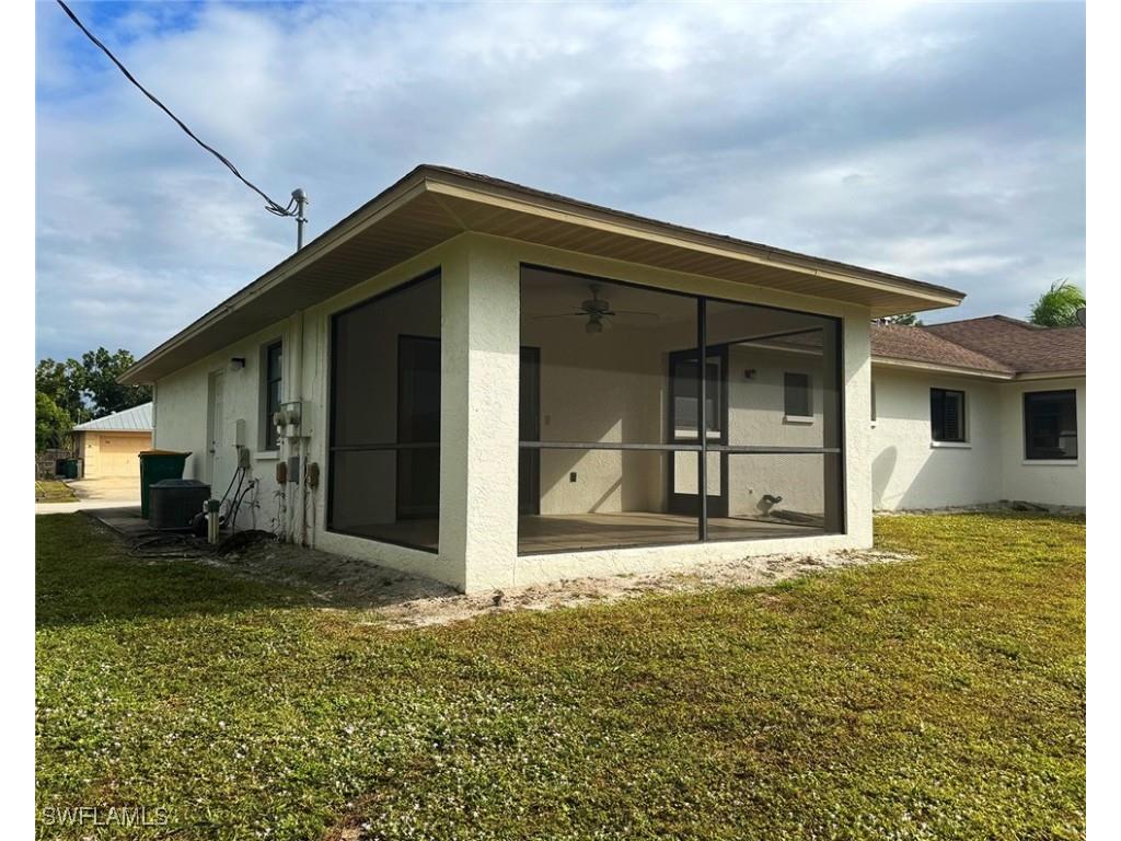 699 110th Avenue N #UNIT B Naples FL 34108 225082707 image2