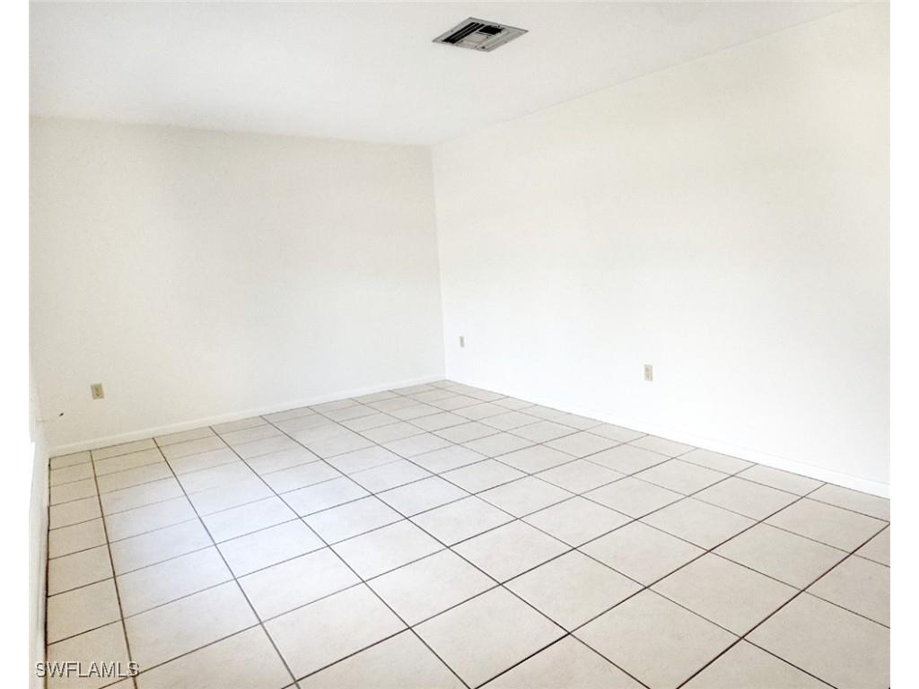 699 110th Avenue N #UNIT B Naples FL 34108 225082707 image4