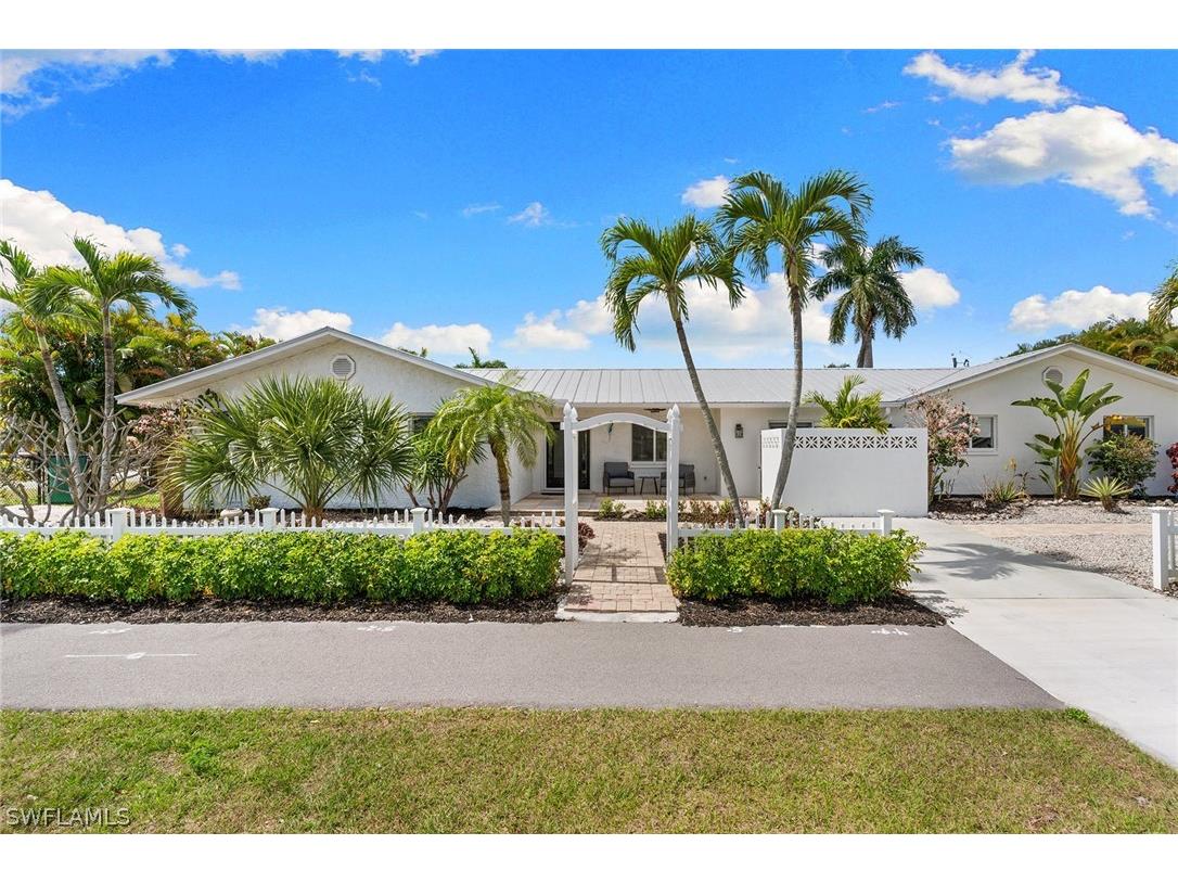 699 99th Avenue N Naples FL 34108 226010951 image2
