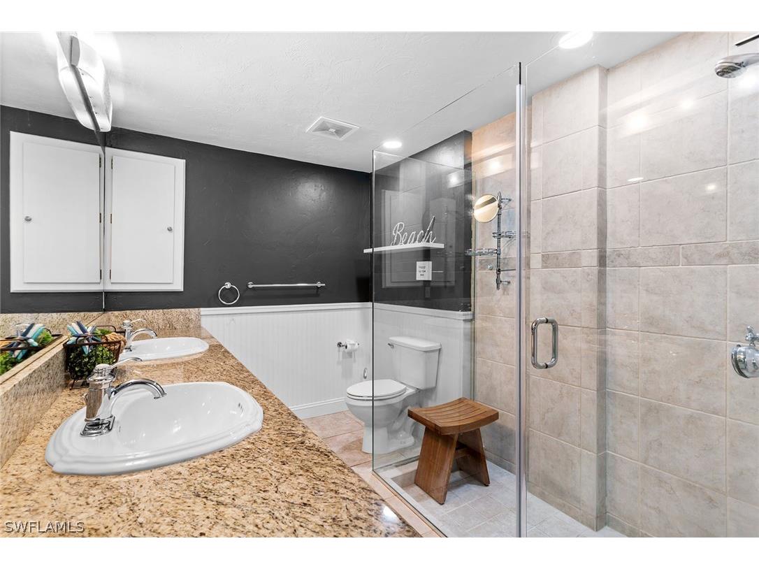 699 99th Avenue N Naples FL 34108 226010951 image26