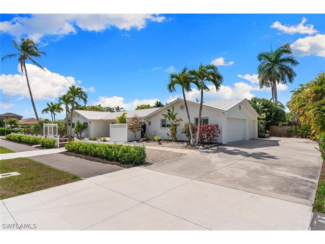 699 99th Avenue N Naples FL 34108 226010951 image3
