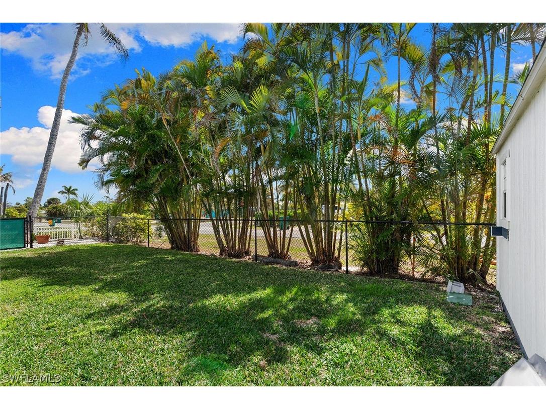 699 99th Avenue N Naples FL 34108 226010951 image32