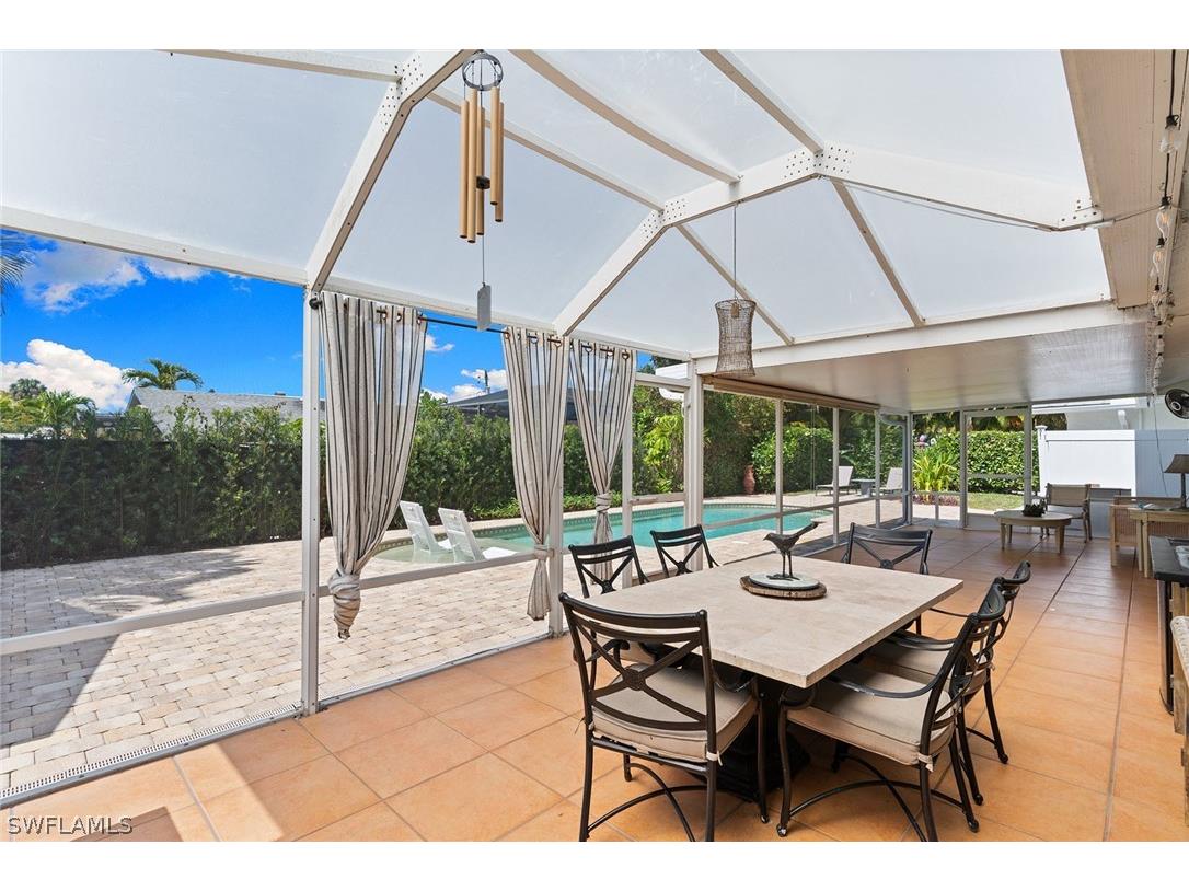 699 99th Avenue N Naples FL 34108 226010951 image37