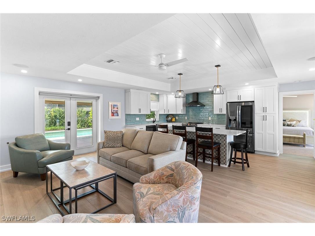 699 99th Avenue N Naples FL 34108 226010951 image4