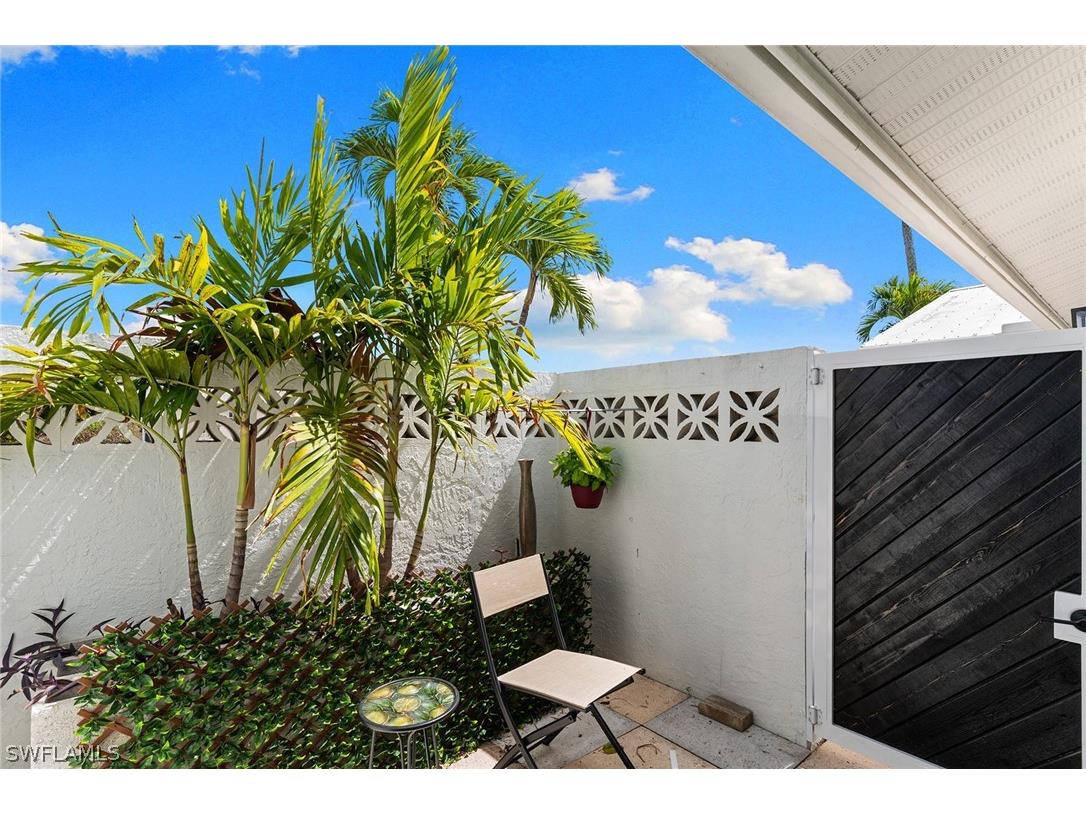 699 99th Avenue N Naples FL 34108 226010951 image41