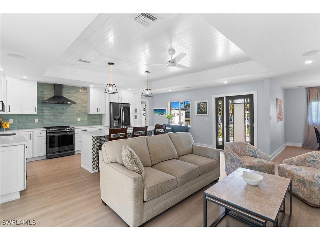 699 99th Avenue N Naples FL 34108 226010951 image6