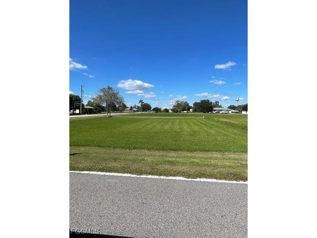 699 Avenue R SW Moore Haven FL 33471 2025017994 image1