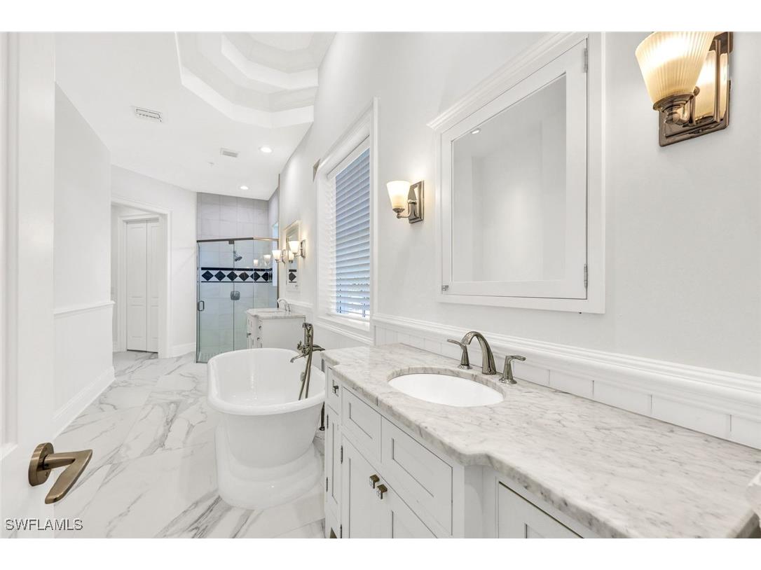 699 Fairway Terrace Naples FL 34103 225076782 image21