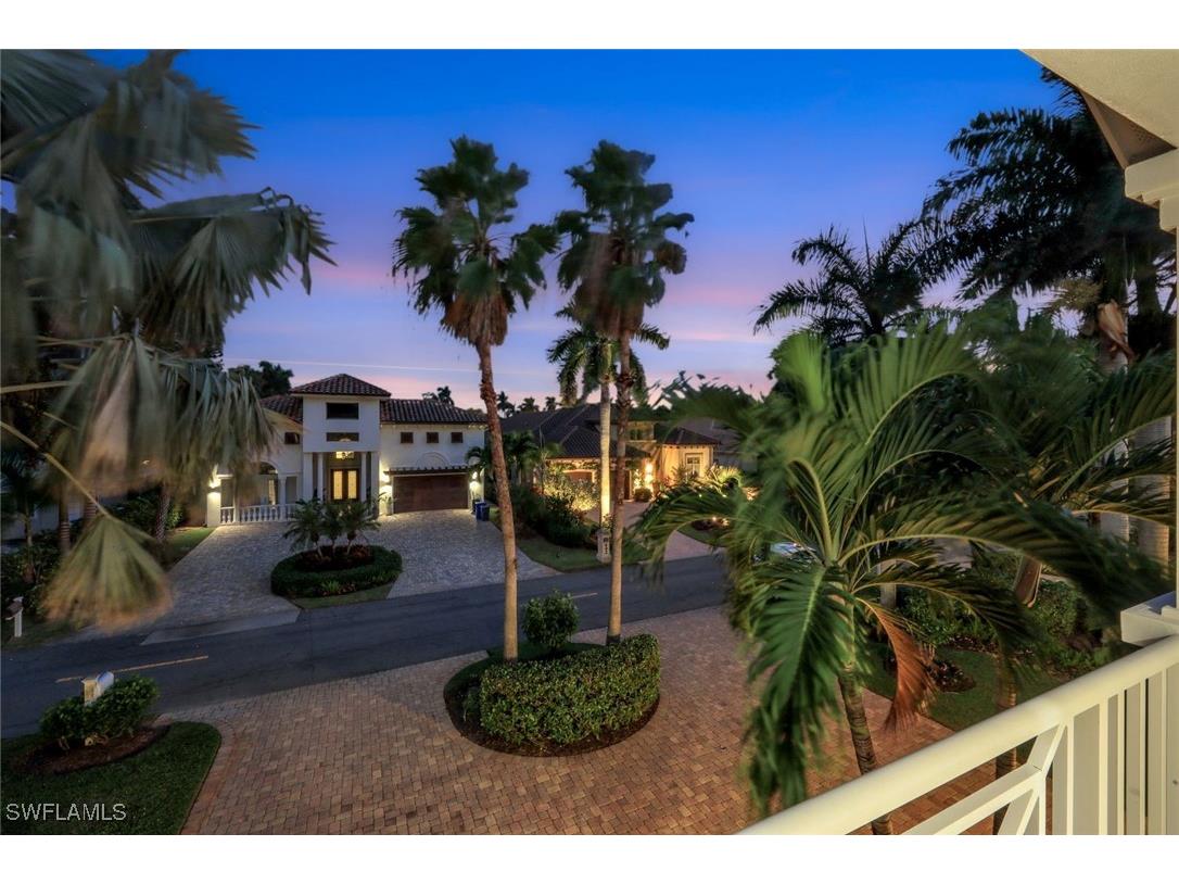 699 Fairway Terrace Naples FL 34103 225076782 image28