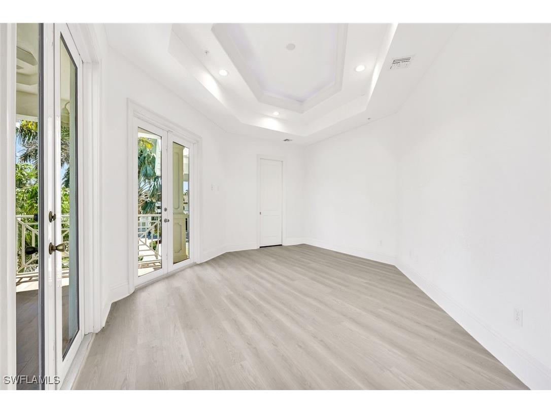 699 Fairway Terrace Naples FL 34103 225076782 image30