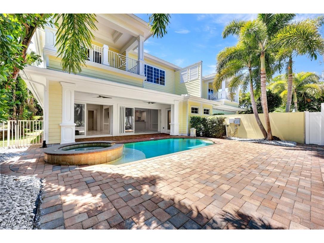 699 Fairway Terrace Naples FL 34103 225076782 image40