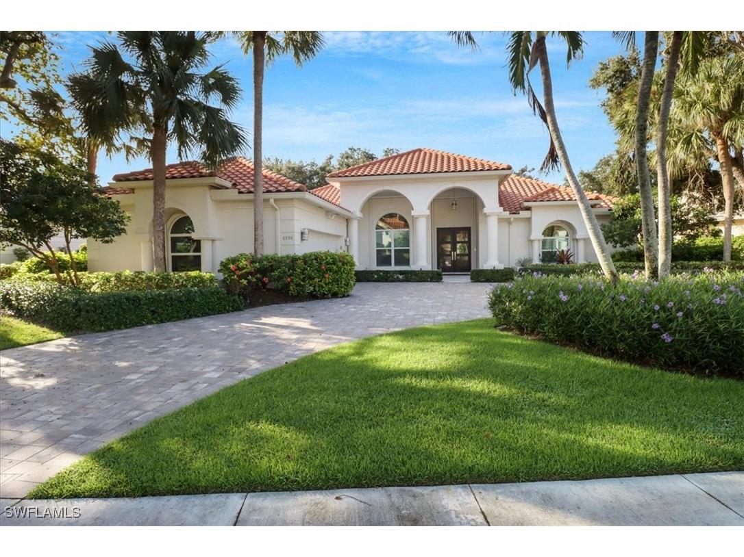 6998 Greentree Drive Naples FL 34108 224095071 image1