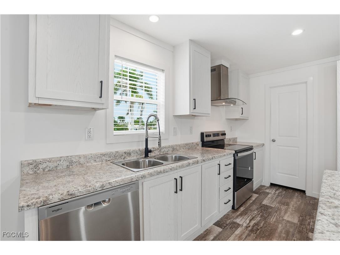 7 Birch Boulevard Fort Myers FL 33908 224060427 image7