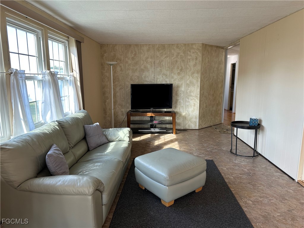 7 Elder Street Alva FL 33920 2025022649 image14