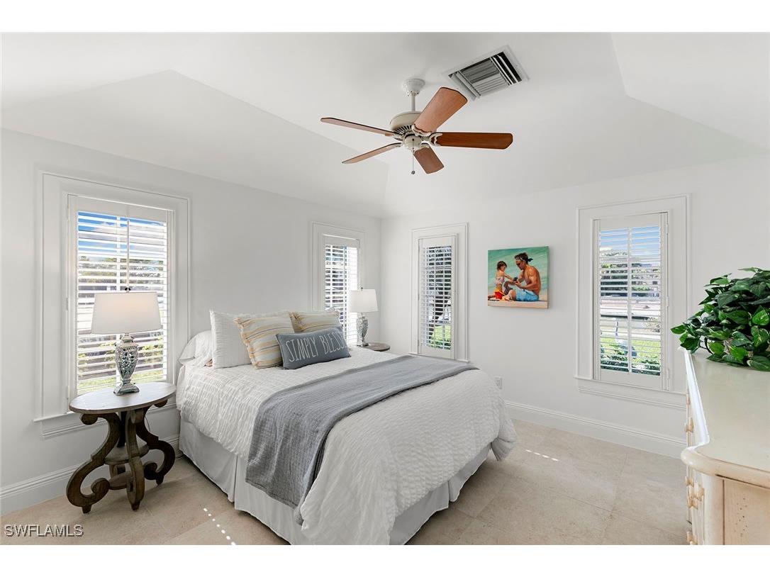 7 Glenview Manor Drive Fort Myers Beach FL 33931 225076389 image24