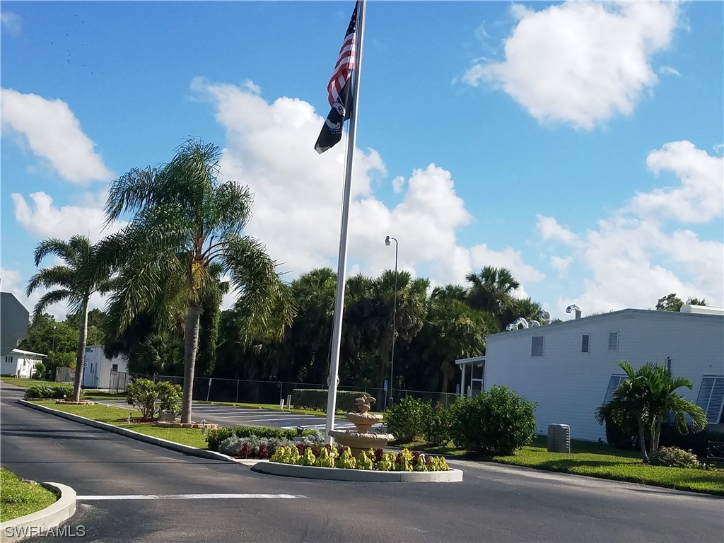 7 Jasper Drive Naples FL 34114 223088757 image1