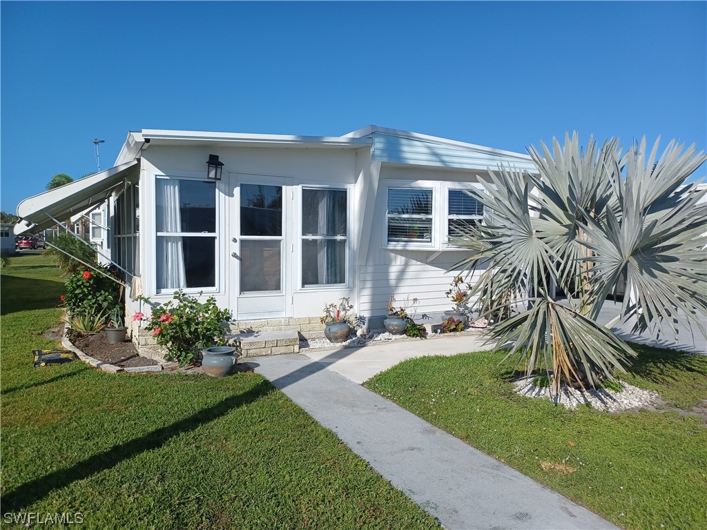 7 Topaz Lane #T-7 Naples FL 34112 223043539 image1