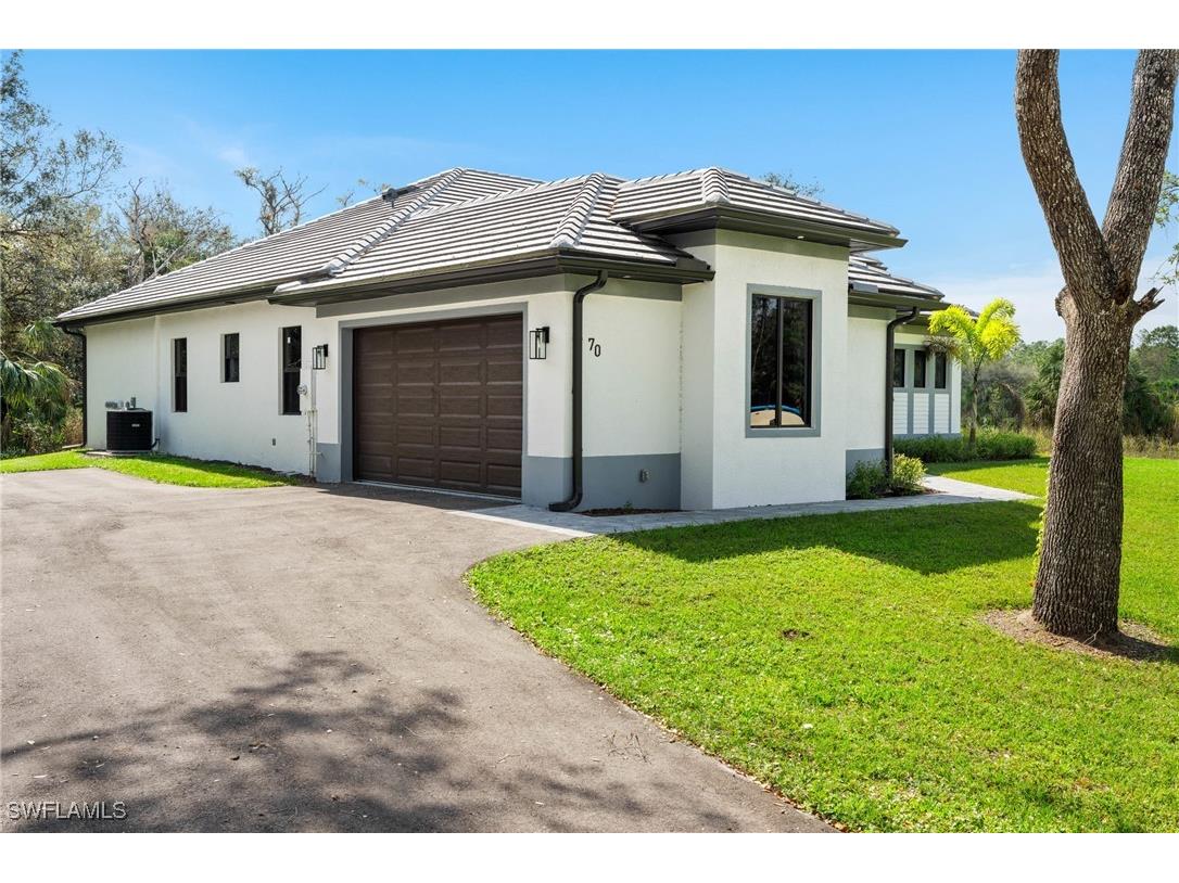70 33rd Avenue NW Naples FL 34120 225075912 image1