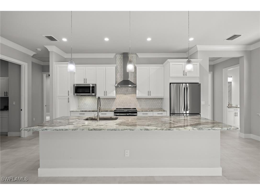 70 33rd Avenue NW Naples FL 34120 225075912 image12