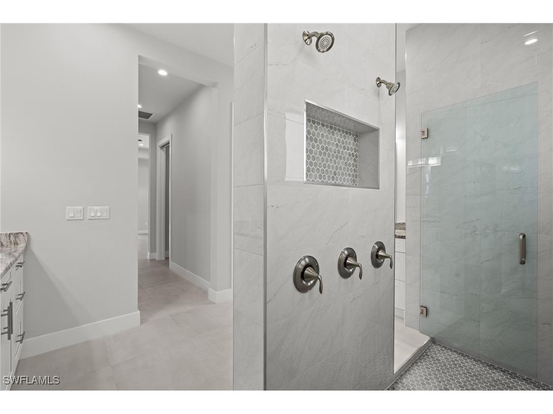 70 33rd Avenue NW Naples FL 34120 225075912 image22