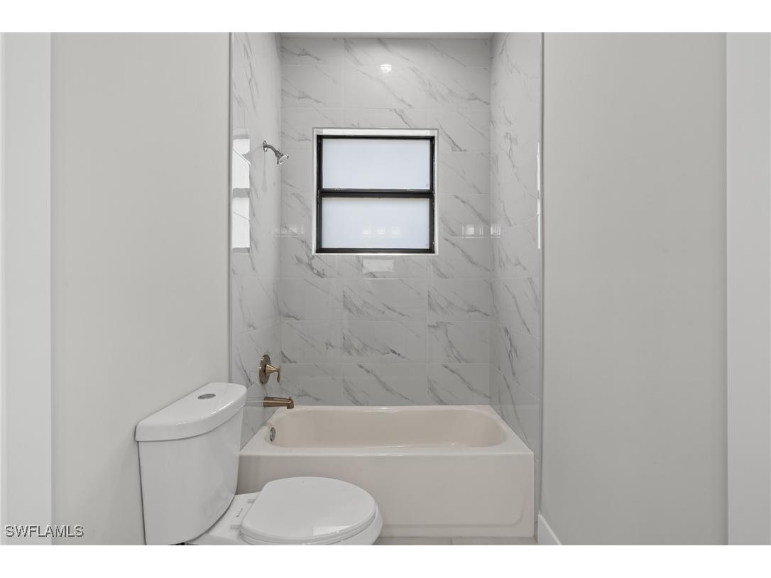 70 33rd Avenue NW Naples FL 34120 225075912 image33