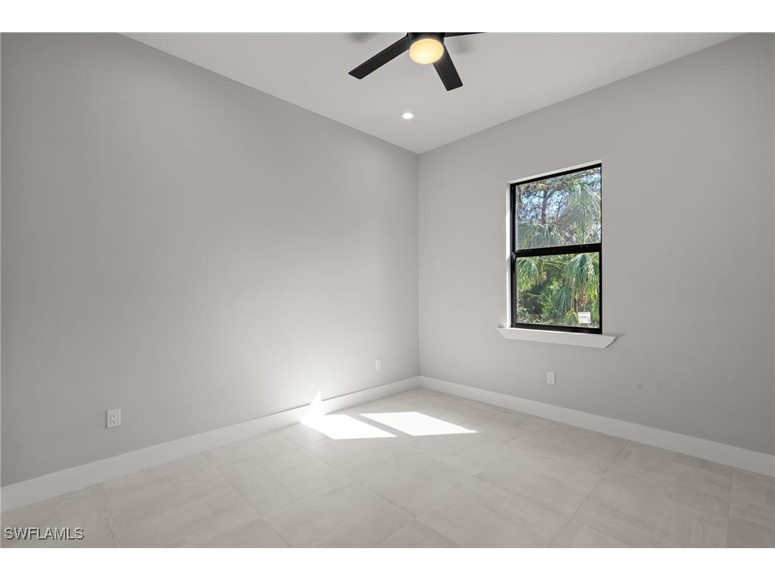 70 33rd Avenue NW Naples FL 34120 225075912 image38