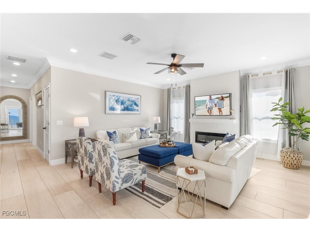 70 Avenue E Fort Myers Beach FL 33931 2025018922 image8